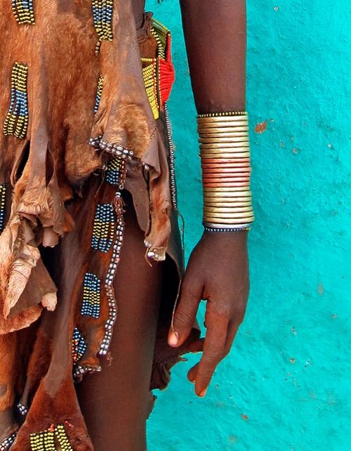 bangles, a slave trade money